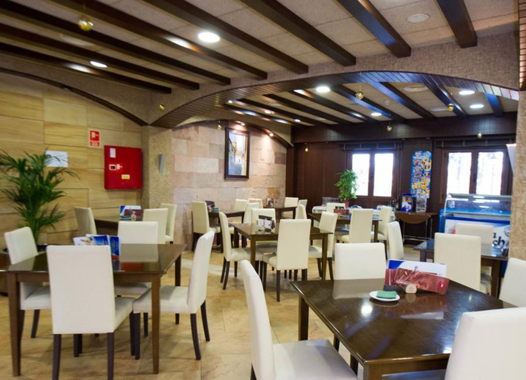 Hotel Comendador การ์รังเก ภายนอก รูปภาพ