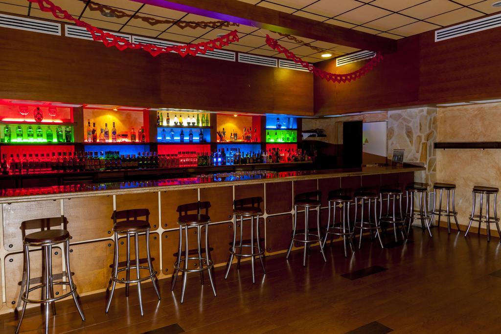Hotel Comendador การ์รังเก ภายนอก รูปภาพ