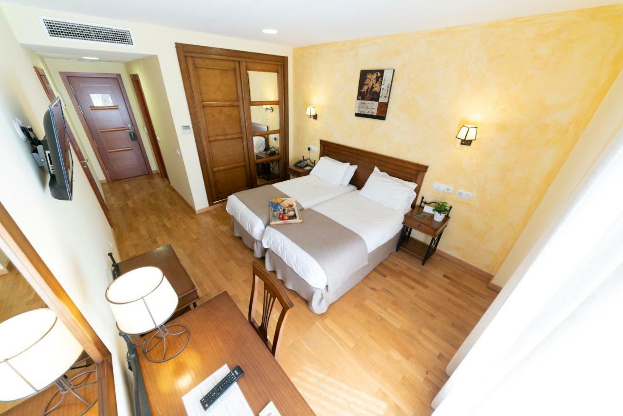 Hotel Comendador การ์รังเก ภายนอก รูปภาพ