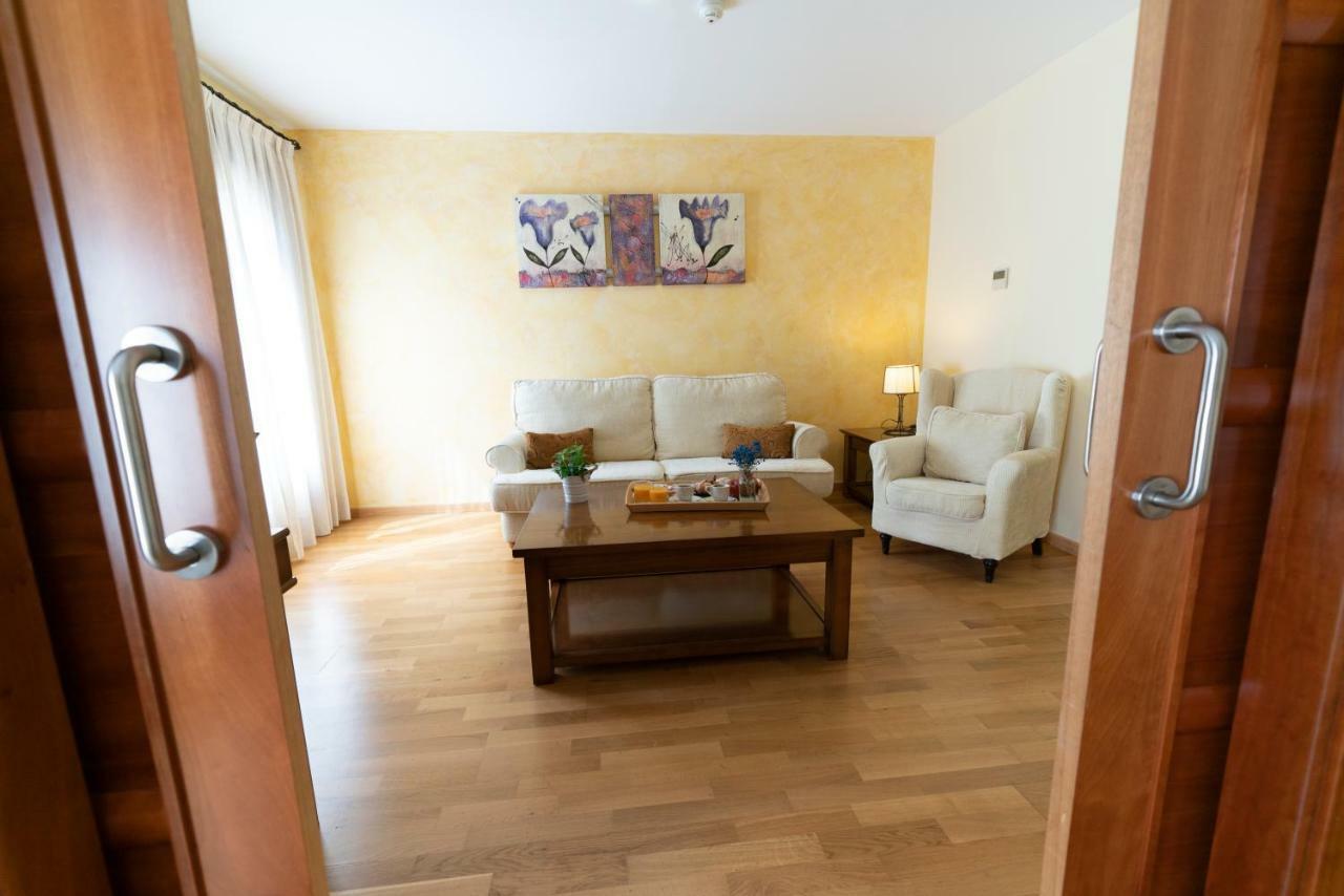 Hotel Comendador การ์รังเก ภายนอก รูปภาพ